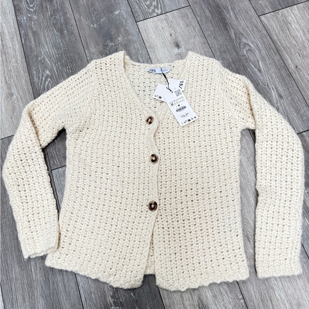 NWT ZARA Cozy  Knit Sweater